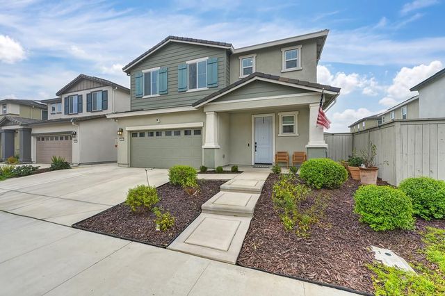 5049 Frisbee Dr, Roseville, CA 95747
