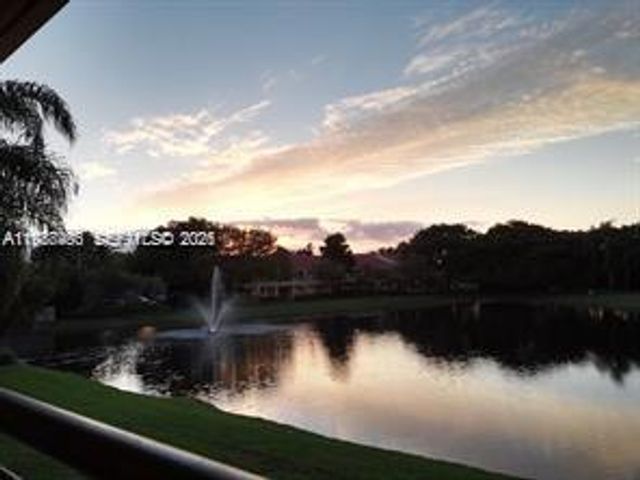 901 Lyons Rd 1208, Coconut Creek, FL 33063