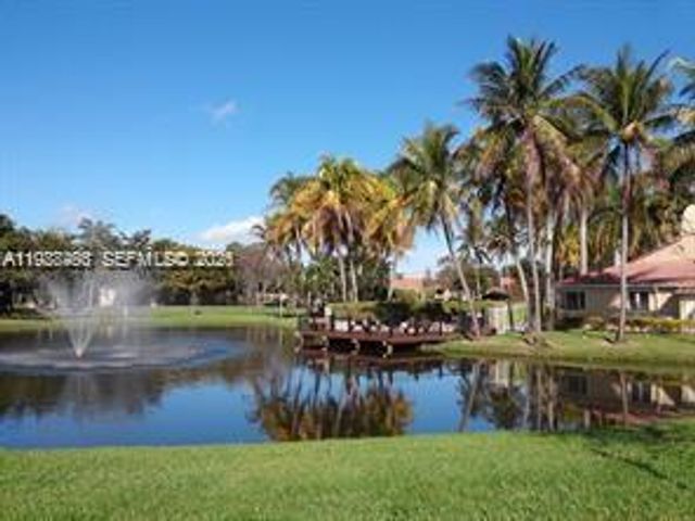 901 Lyons Rd 1208, Coconut Creek, FL 33063
