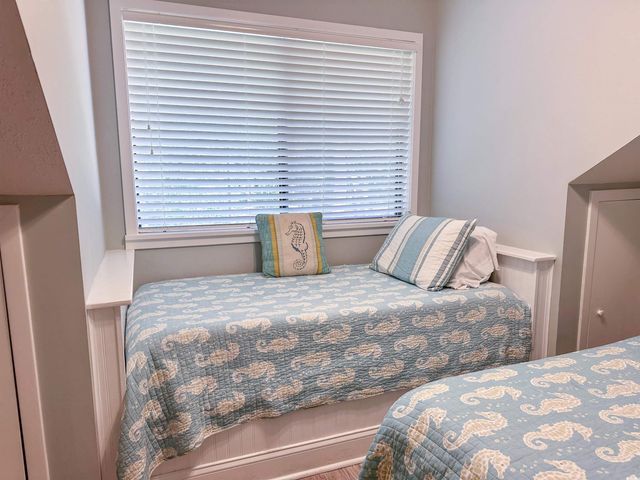 145 Hartland Dr Apt 4E, Myrtle Beach, SC 29572