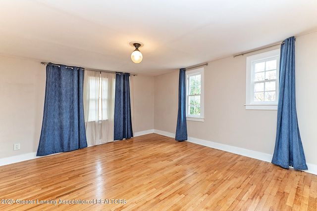 425 N Jenison Avenue, Lansing, MI 48915