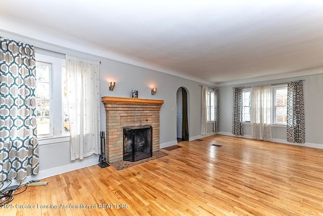 425 N Jenison Avenue, Lansing, MI 48915