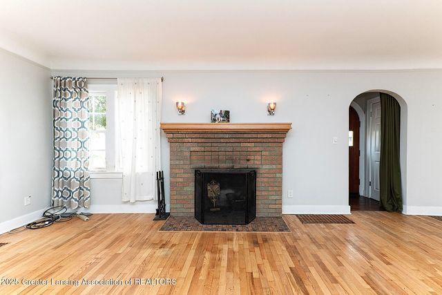 425 N Jenison Avenue, Lansing, MI 48915