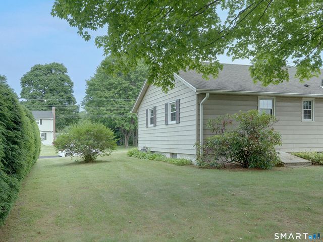 71 Crestwood Trail, East Hartford, CT 06118