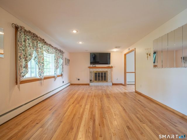 71 Crestwood Trail, East Hartford, CT 06118
