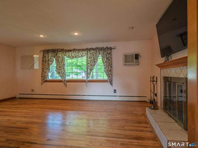 71 Crestwood Trail, East Hartford, CT 06118