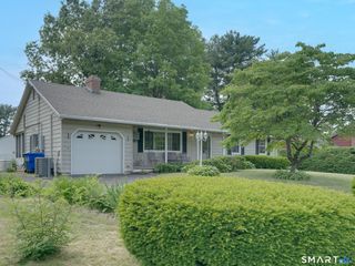 71 Crestwood Trail, East Hartford, CT 06118
