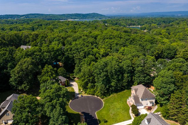 8801 College Station Lane, Soddy Daisy, TN 37379