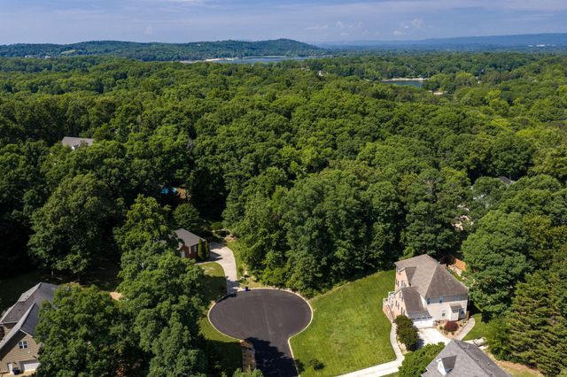 8801 College Station Lane, Soddy Daisy, TN 37379