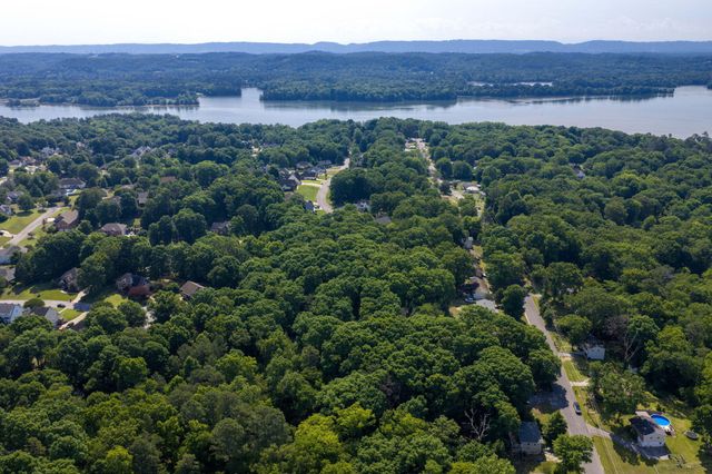 8801 College Station Lane, Soddy Daisy, TN 37379
