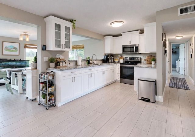 717 W DEER LAKE DRIVE, Lutz, FL 33548