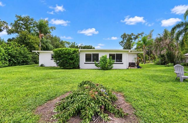 717 W DEER LAKE DRIVE, Lutz, FL 33548