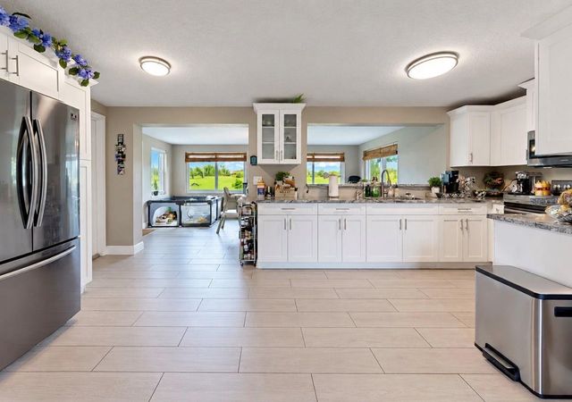 717 W DEER LAKE DRIVE, Lutz, FL 33548