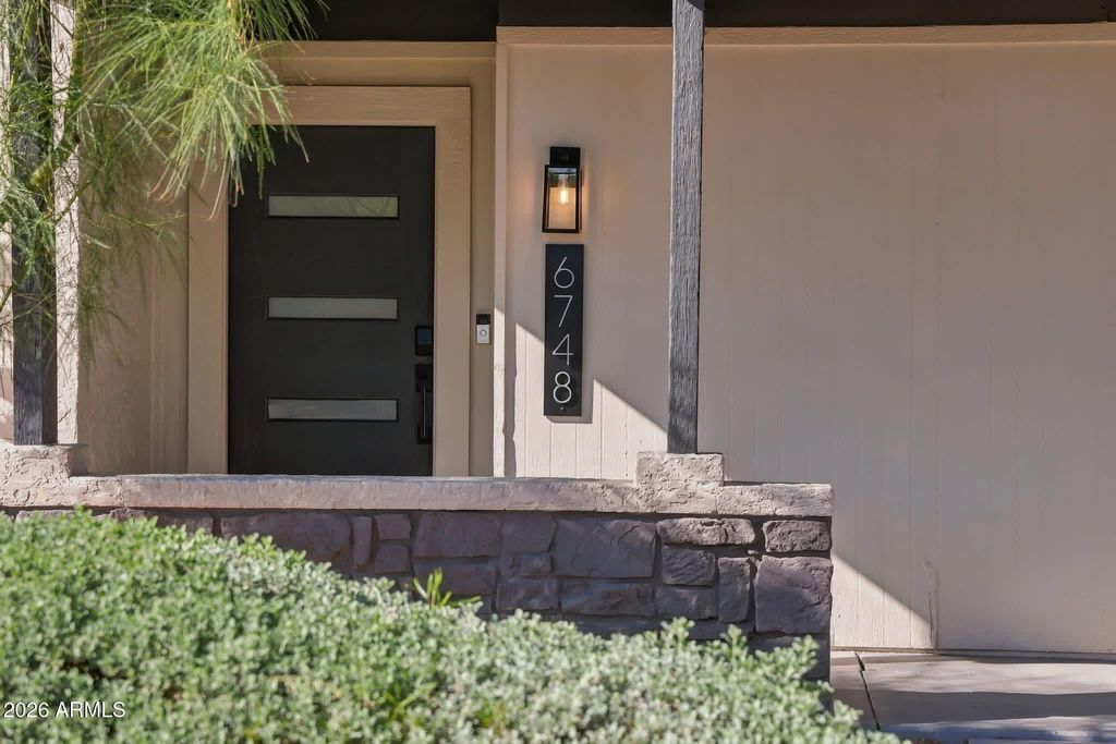 6748 E DREYFUS Avenue, Scottsdale, AZ 85254 — exterior