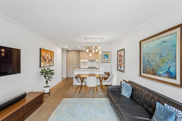 350 E 82nd St Apt 5V, New York City, NY 10028