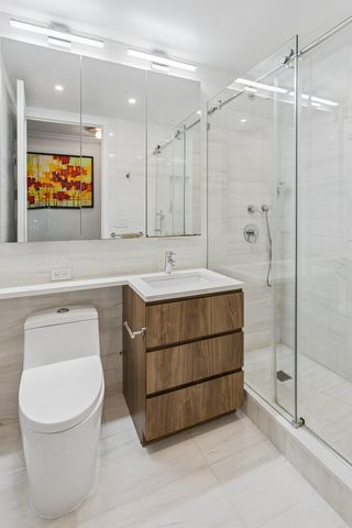 350 E 82nd St Apt 5V, New York City, NY 10028