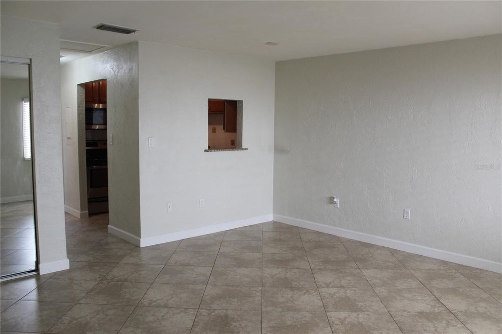 Image 4 of property listing at 102 S PENINSULA DRIVE 207, Daytona Beach, FL 32118