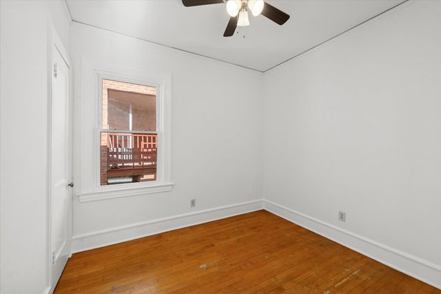 7252 N Bell Avenue, Chicago, IL 60645