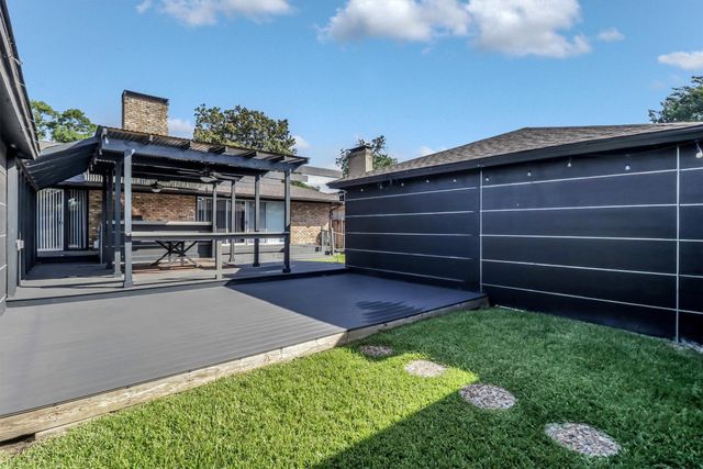 7428 Walling Lane, Dallas, TX 75231