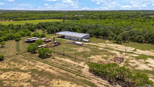 11224 Atkins Road, Atascosa, TX 78002