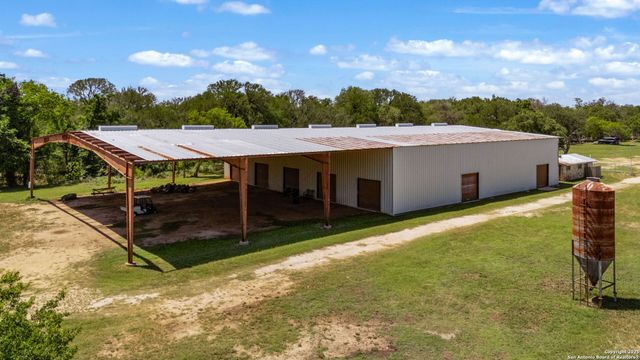 11224 Atkins Road, Atascosa, TX 78002