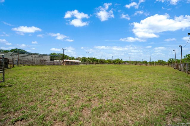 11224 Atkins Road, Atascosa, TX 78002