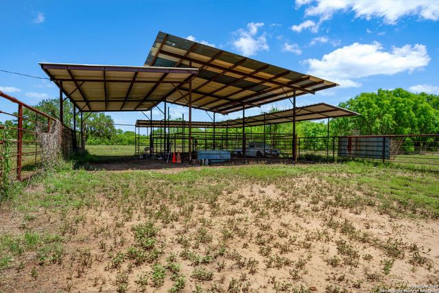 11224 Atkins Road, Atascosa, TX 78002
