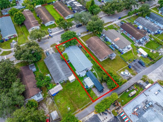 5709 Lincoln St, Hollywood, FL 33021