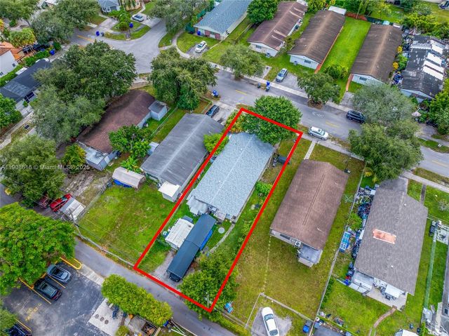5709 Lincoln St, Hollywood, FL 33021
