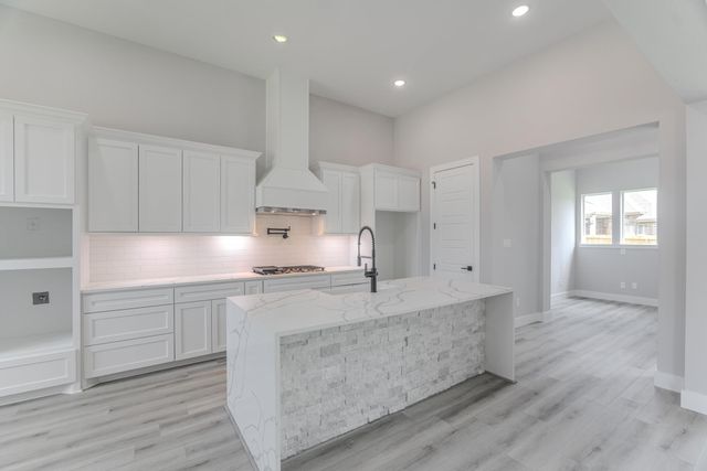 624 Edgewood, Montgomery, TX 77356