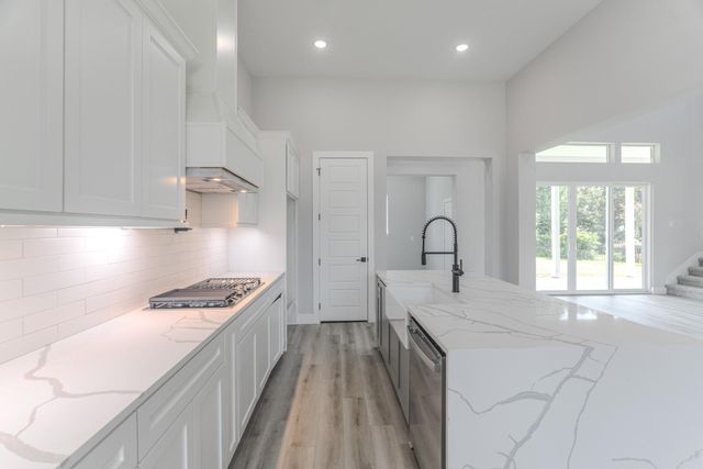 624 Edgewood, Montgomery, TX 77356