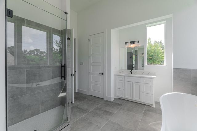 624 Edgewood, Montgomery, TX 77356