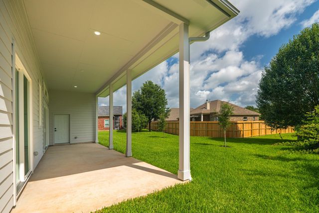 624 Edgewood, Montgomery, TX 77356