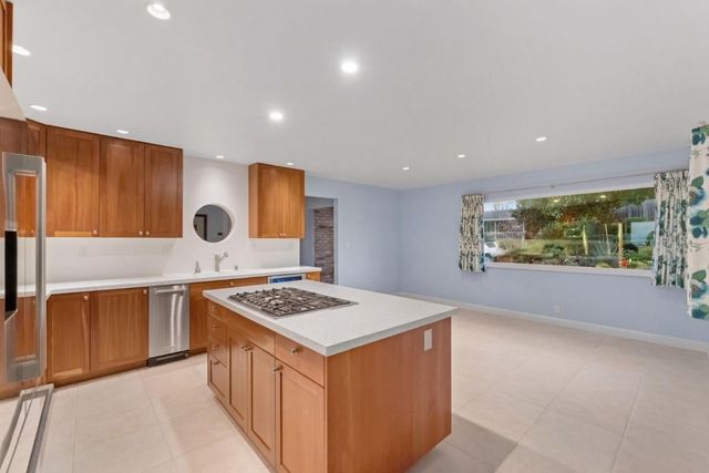 3615 Country Club Drive, Redwood City, CA 94061