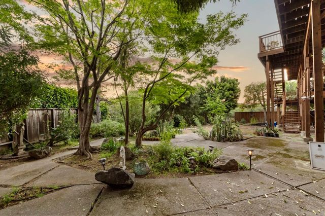 3615 Country Club Drive, Redwood City, CA 94061