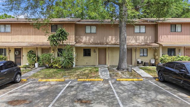 3919 PINE LIMB COURT, Tampa, FL 33614
