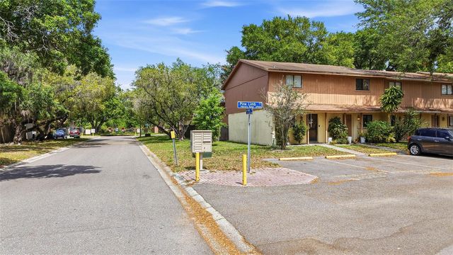 3919 PINE LIMB COURT, Tampa, FL 33614