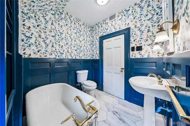 280 Pine Ridge Road, Cheektowaga, NY 14225