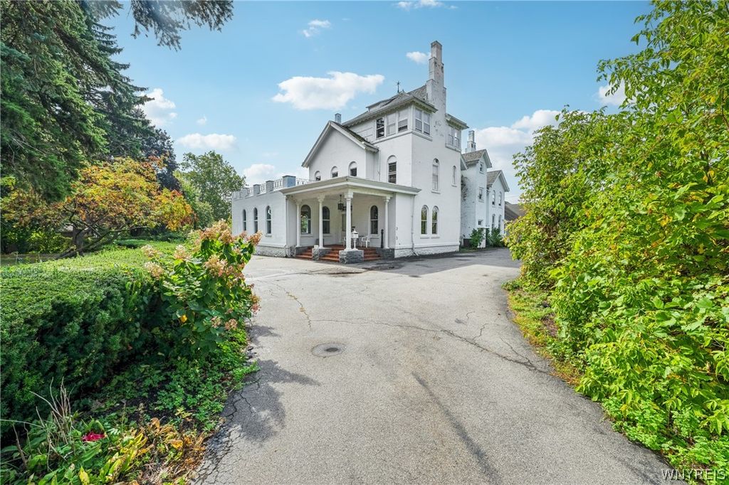 280 Pine Ridge Road, Cheektowaga, NY 14225