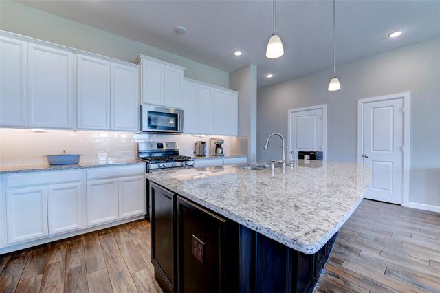 2803 Blue Mist Bend, Brookshire, TX 77423