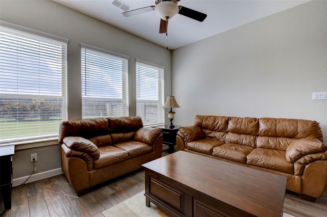 2803 Blue Mist Bend, Brookshire, TX 77423