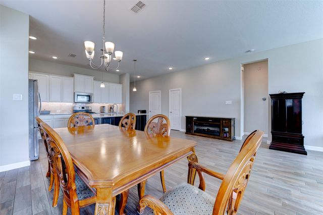 2803 Blue Mist Bend, Brookshire, TX 77423