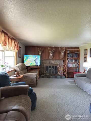 20868 SE RD 2, Warden, WA 98857