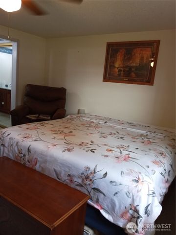 20868 SE RD 2, Warden, WA 98857