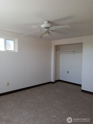 20868 SE RD 2, Warden, WA 98857