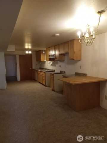 20868 SE RD 2, Warden, WA 98857