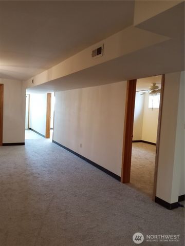 20868 SE RD 2, Warden, WA 98857