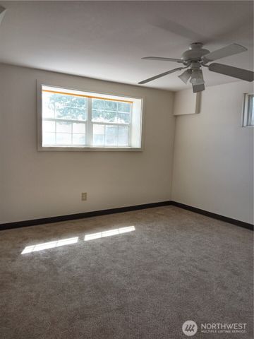 20868 SE RD 2, Warden, WA 98857