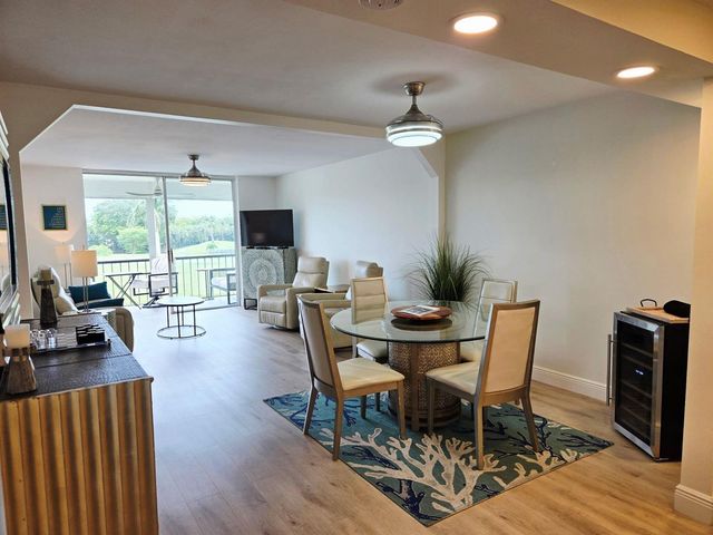 9923 S Hollybrook Lake Drive S 310, Pembroke Pines, FL 33025