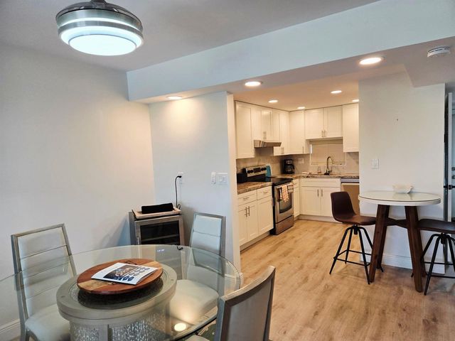 9923 S Hollybrook Lake Drive S 310, Pembroke Pines, FL 33025